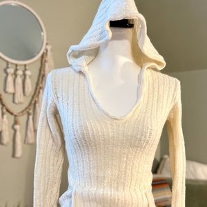 KNITTED HOODIE